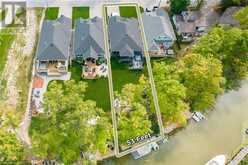 93 GILL Road Grand Bend